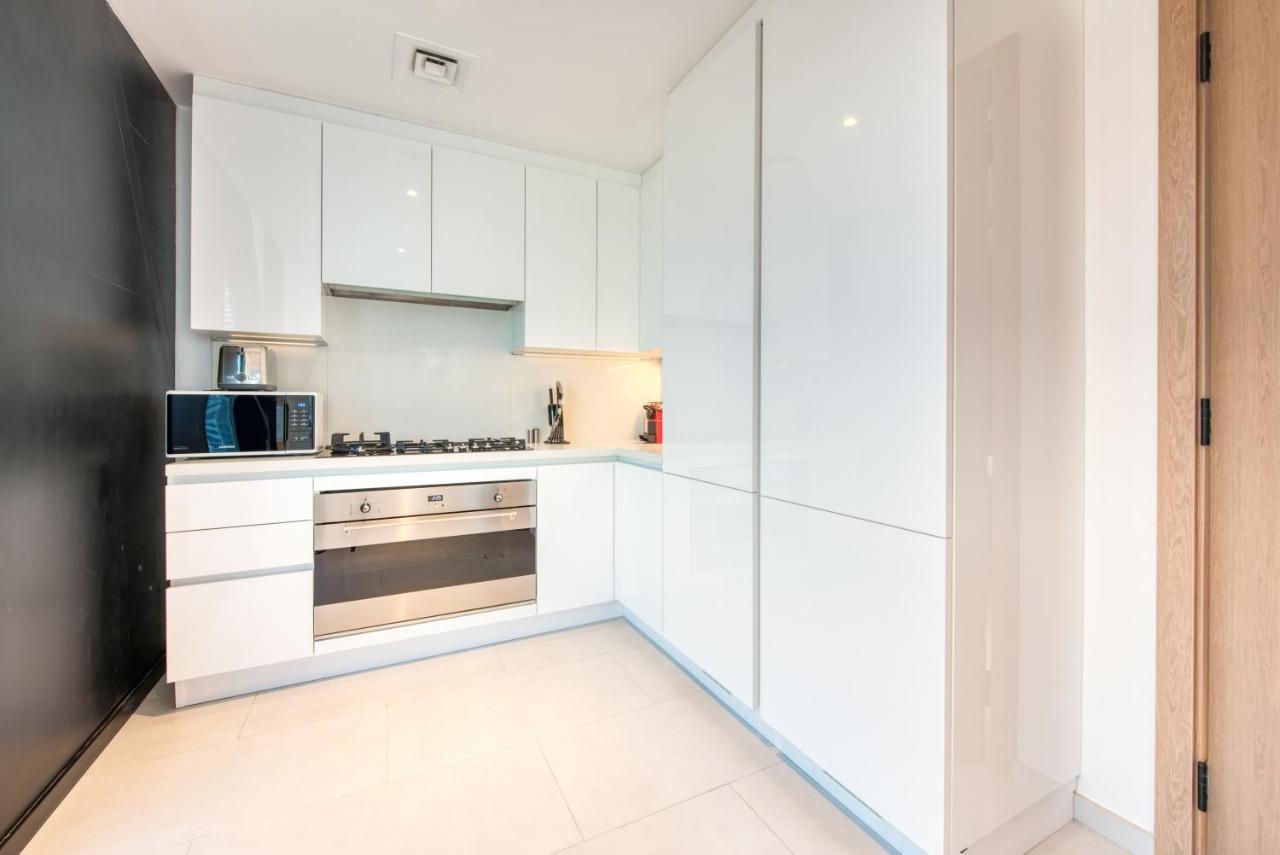 Maison Privee - Luxury, Spacious, Modern Near Burj Khalifa And Dubai Canal Exterior foto