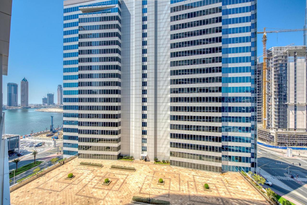 Maison Privee - Luxury, Spacious, Modern Near Burj Khalifa And Dubai Canal Exterior foto