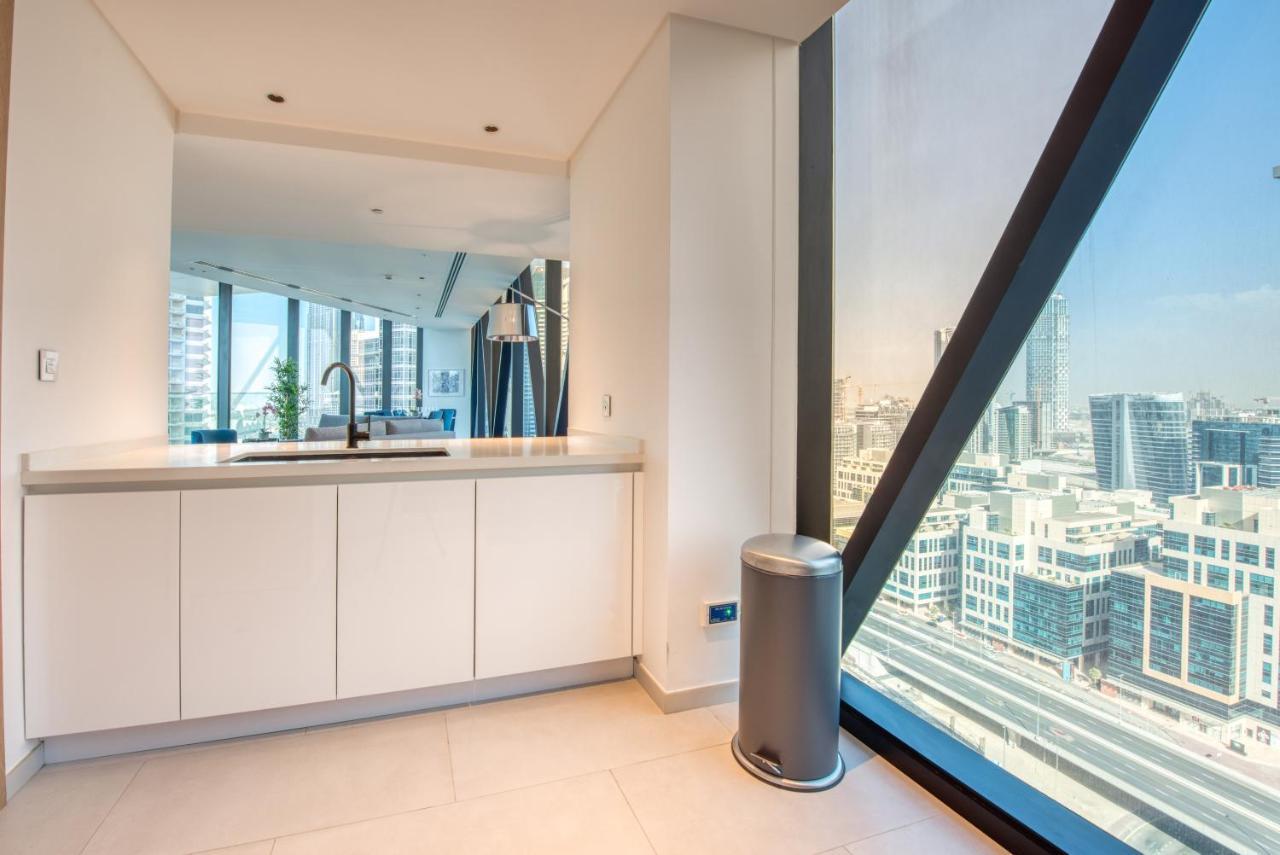 Maison Privee - Luxury, Spacious, Modern Near Burj Khalifa And Dubai Canal Exterior foto