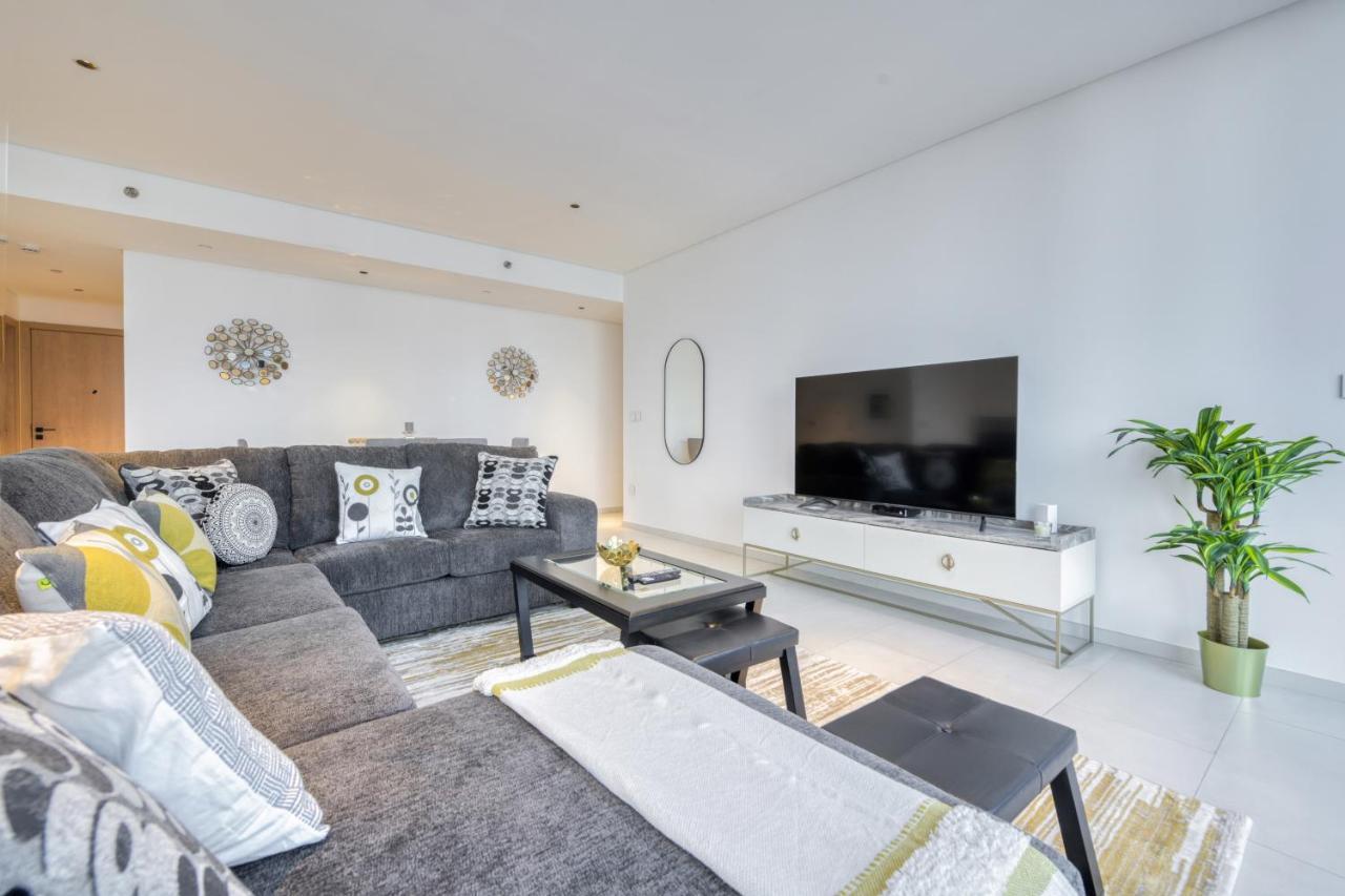 Maison Privee - Luxury, Spacious, Modern Near Burj Khalifa And Dubai Canal Exterior foto